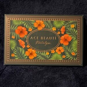 Ace Beaute Nostalgia Eyeshadow Palette - Vibrant Orange and Green